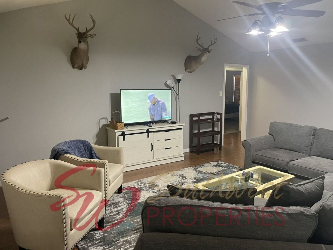 2540 Holly St - Photo 3 of 10