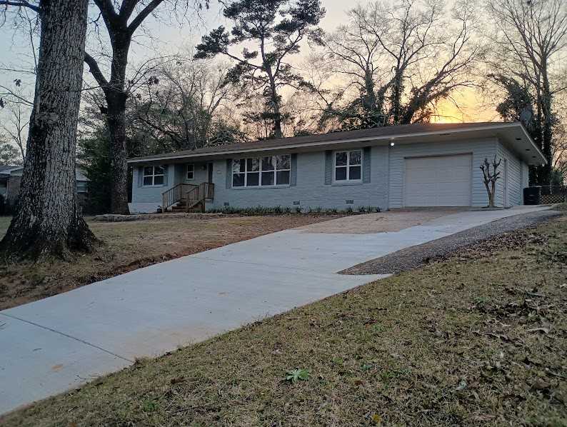 105 Magnolia Cir - Photo 3 of 36