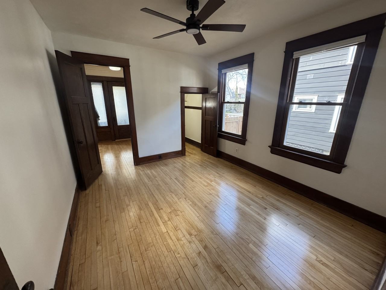 2992 S Wentworth Ave - Photo 4 of 20