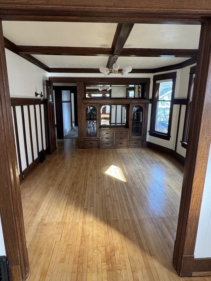 2992 S Wentworth Ave - Photo 7 of 20