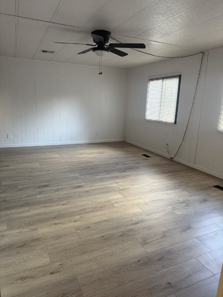 1251 N 22nd Cir - Photo 2 of 13