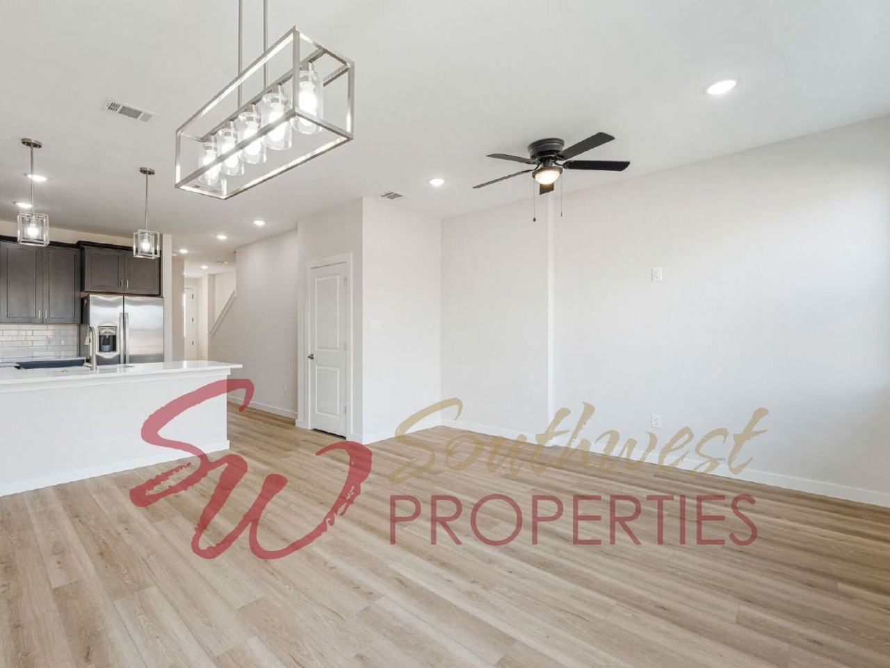 556 Galt Dr - Photo 6 of 20