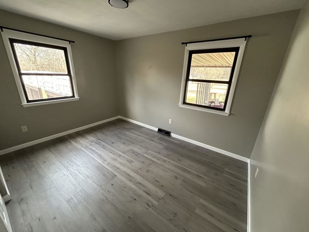 1114 W Sandusky Ave - Photo 6 of 11