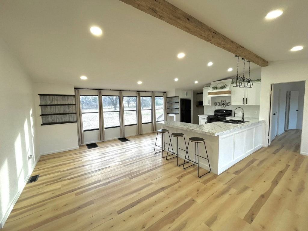 401 Summit Dr - Photo 2 of 21