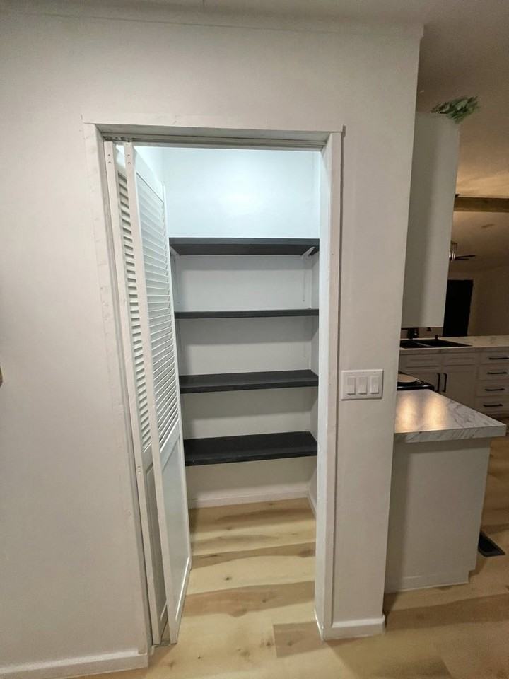 401 Summit Dr - Photo 4 of 21