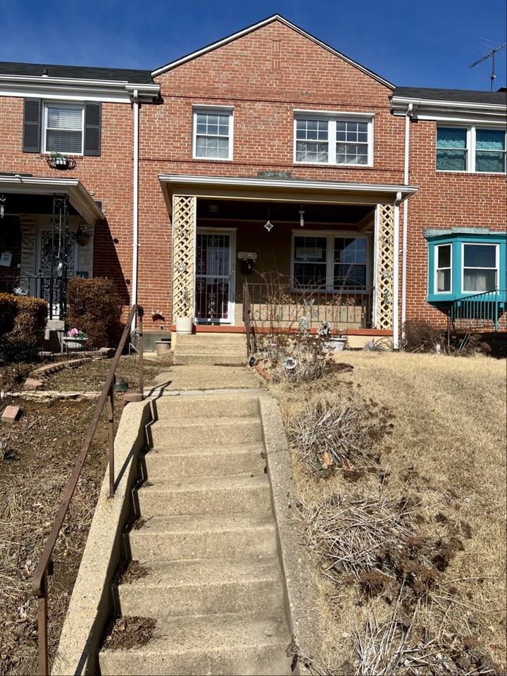 1708 Hartsdale Rd - Photo 4 of 8