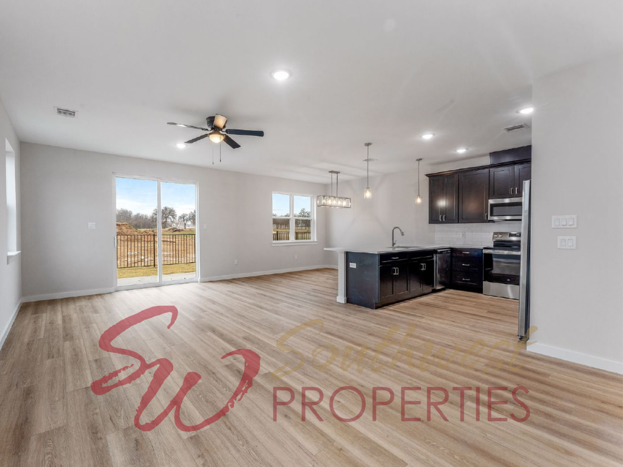 584 Galt Dr - Photo 3 of 19