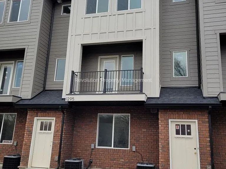 1279 E 1640 S - Photo 2 of 12