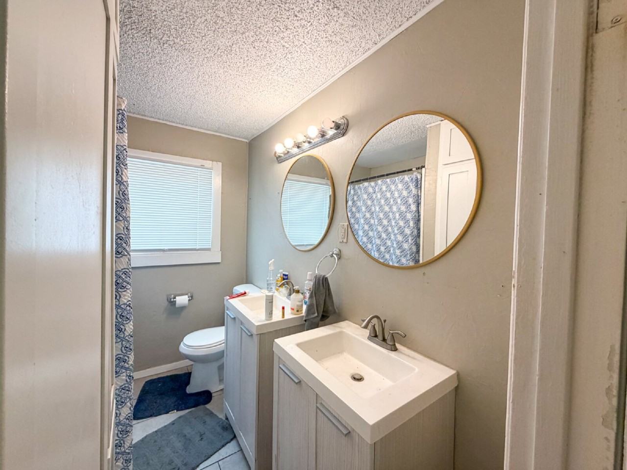 2710 32nd St - Photo 4 of 6