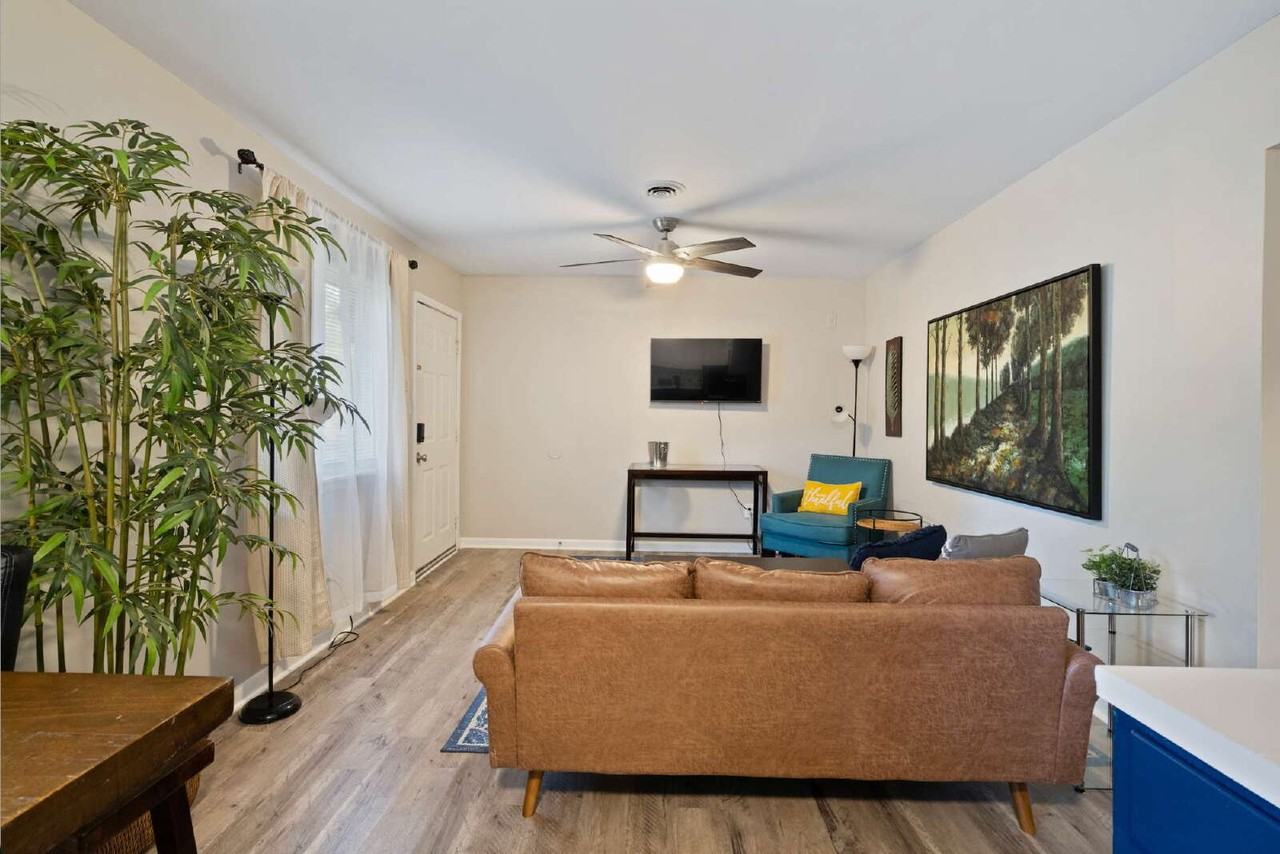 1812 Rosetta Dr #3 - Photo 4 of 20