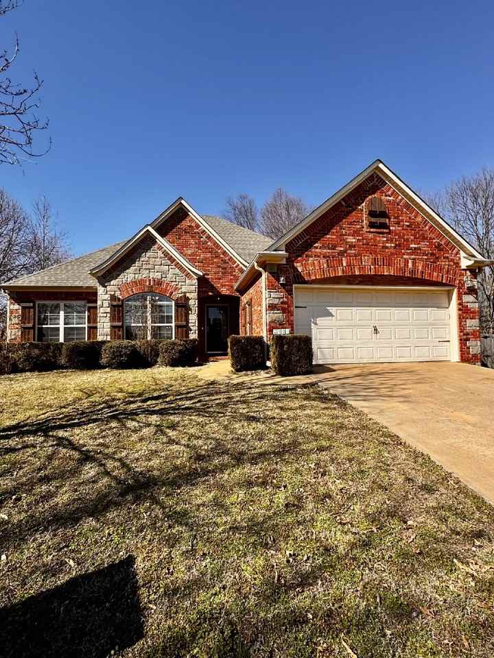 2591 N Trafalger Dr - Photo 2 of 34