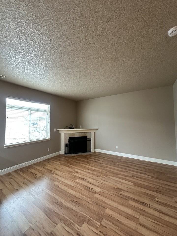 3607 Ne 81st Cir - Photo 6 of 21