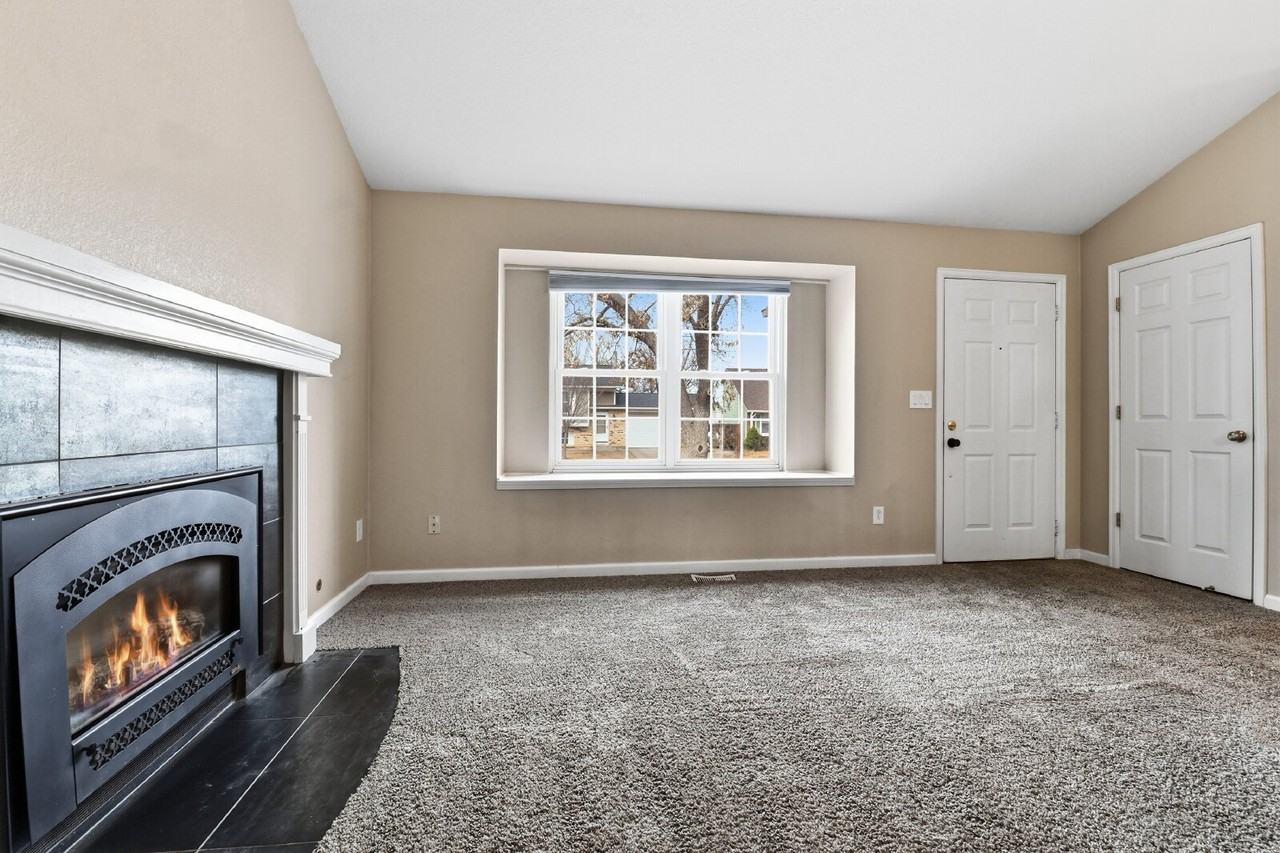 19452 E Princeton Pl - Photo 6 of 39