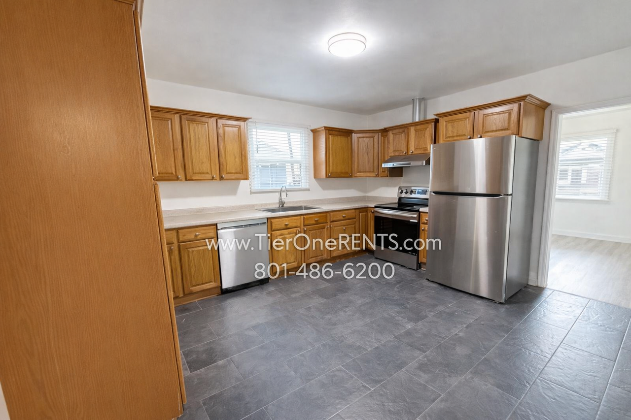 635 E Warnock Ave Unit A - Photo 6 of 16