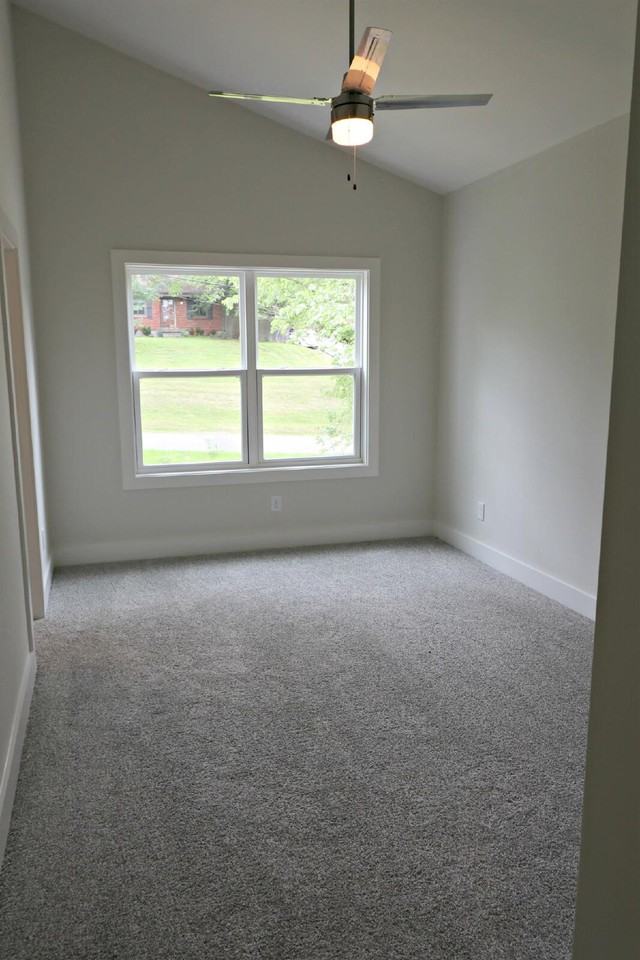 2622 Airpark Dr - Photo 2 of 22