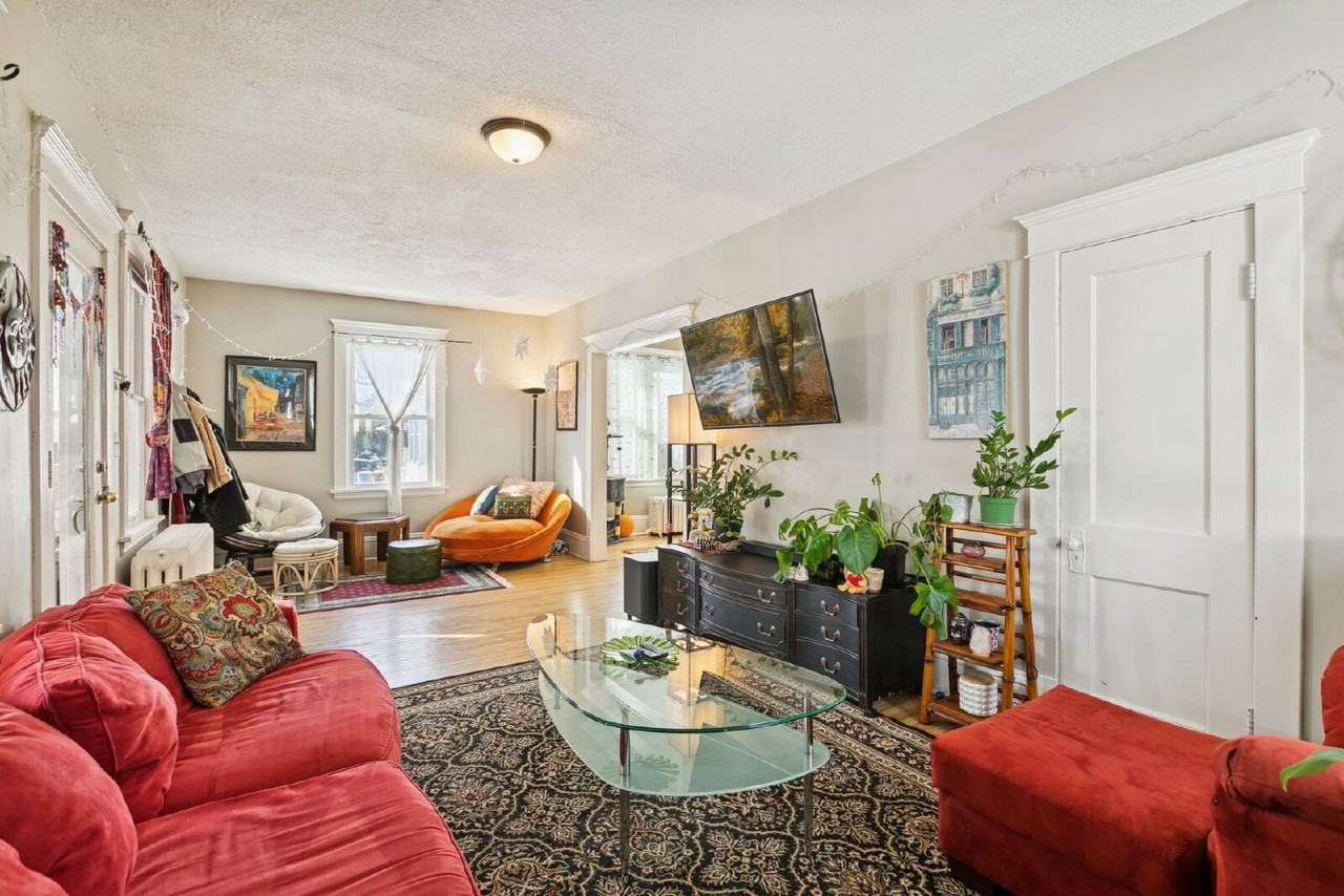 1609 Talmage Ave Se - Photo 7 of 24