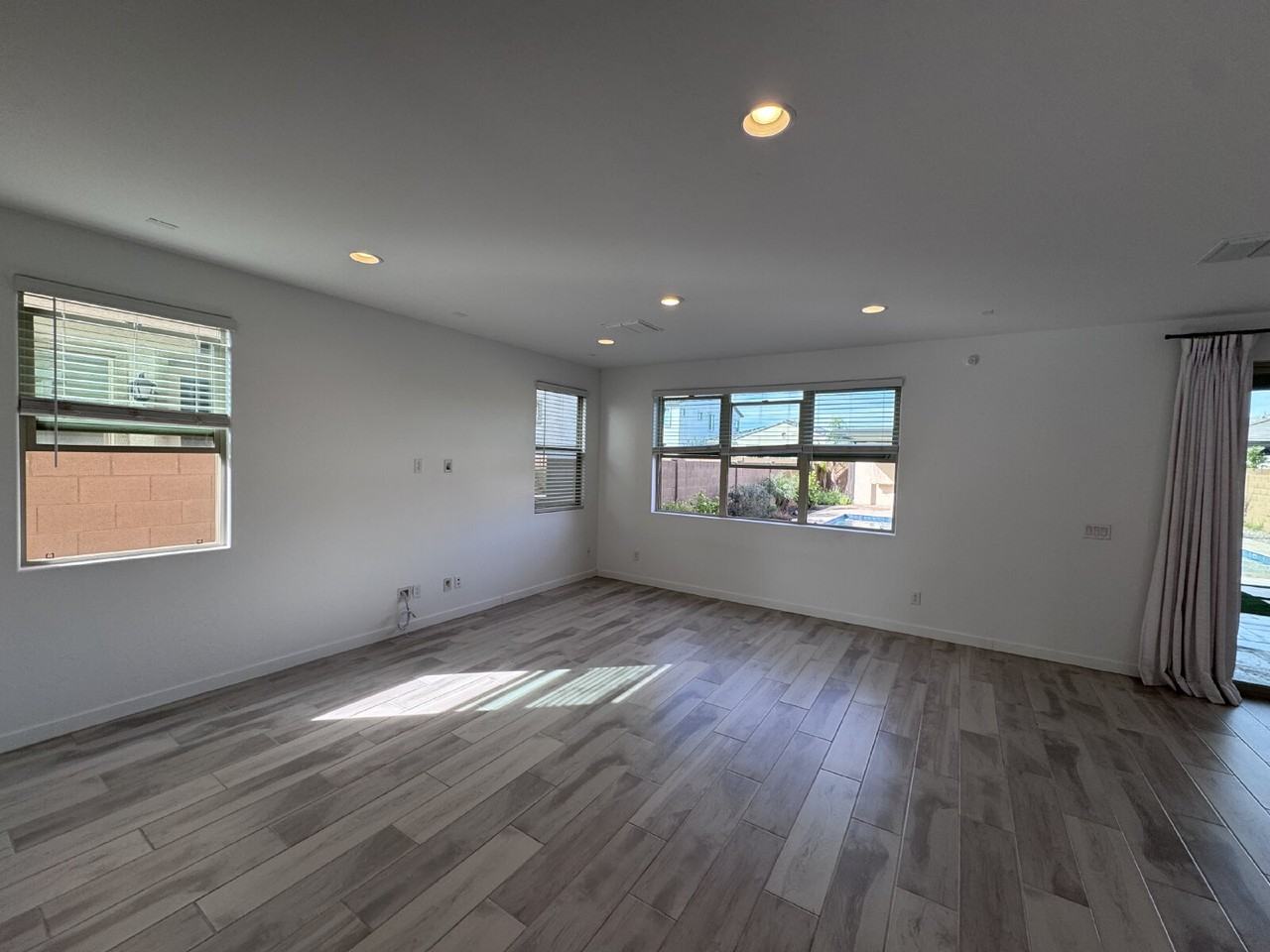 26256 S 230th St - Photo 7 of 33