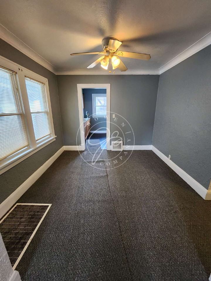 1918 Marlow Rd - Photo 5 of 19