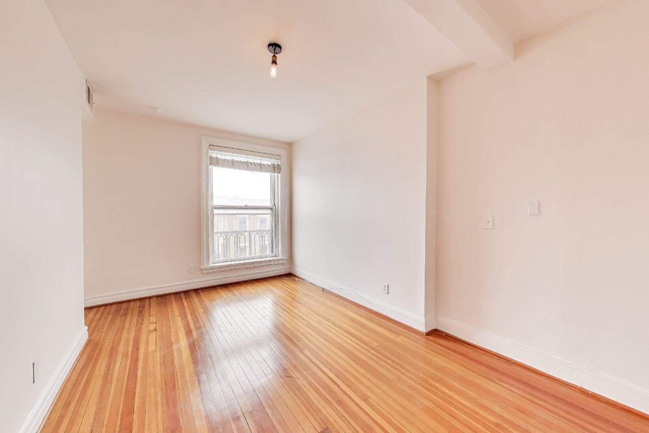 3060 16th St Nw #311 - Photo 2 of 12