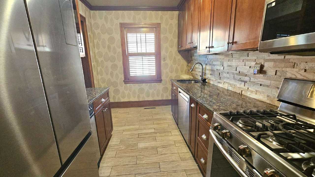 2823 Portland Ave - Photo 5 of 22