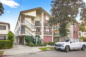 featured image of 1004 E Garfield Ave #8