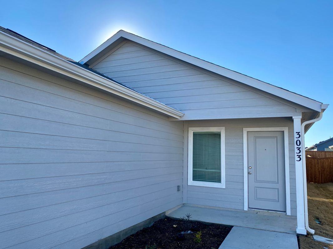 3033 Campeiro Ave - Photo 2 of 35