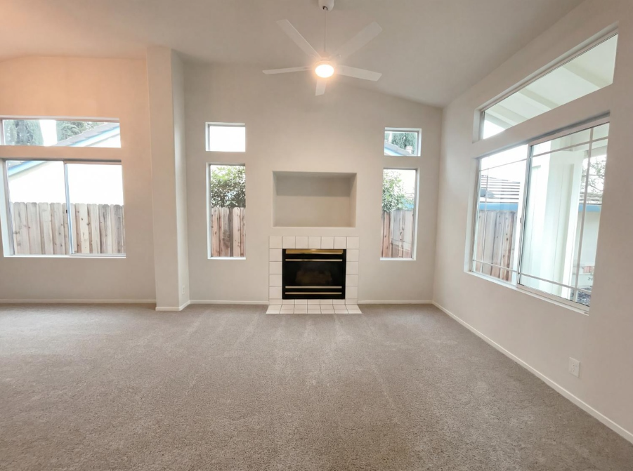 108 Austin Dr - Photo 3 of 21