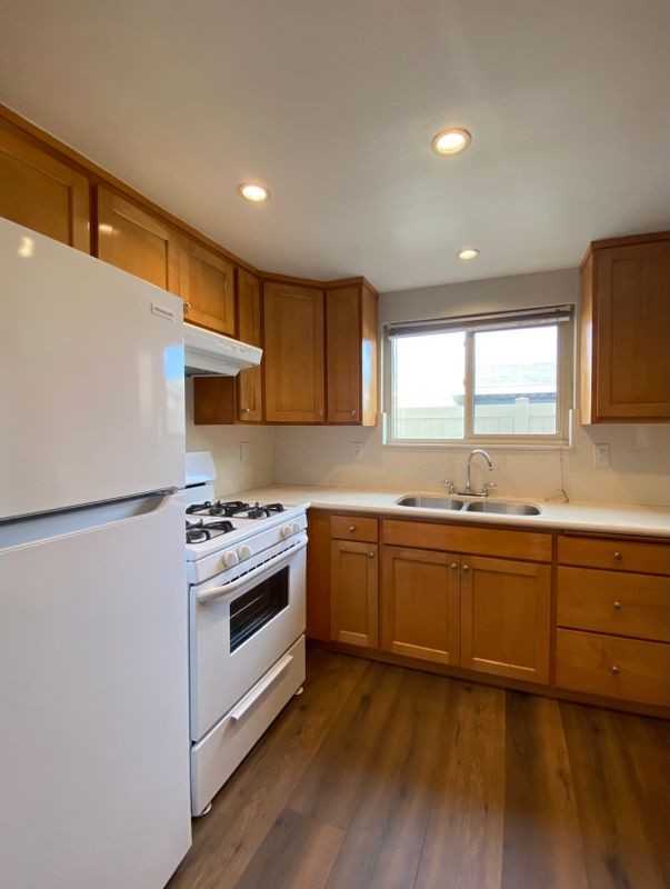 7928 Virginia St - Photo 5 of 19