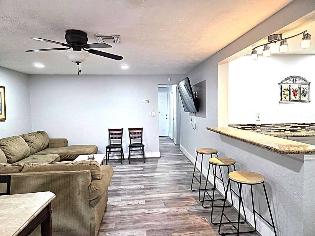 6886 49th Ave N - Photo 5 of 22