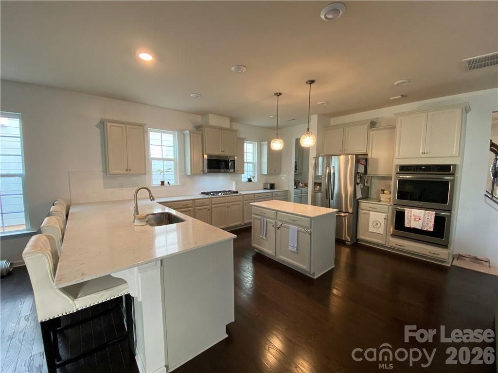 6434 Raffia Rd - Photo 2 of 8