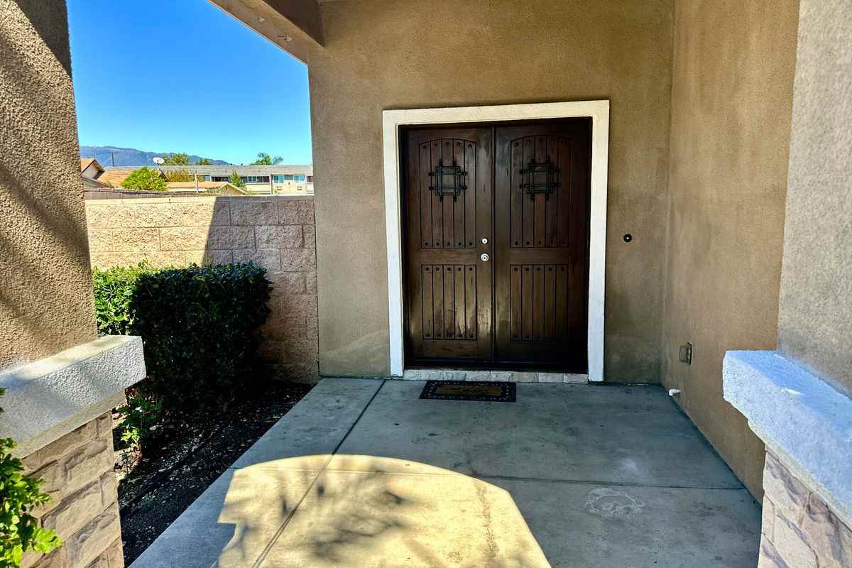 16628 Atlas Ln - Photo 6 of 39