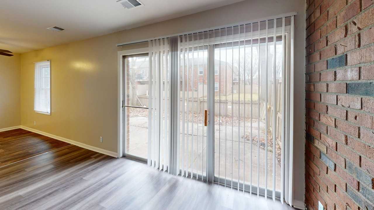 The Maywood at Speedway - Photo 6 of 38