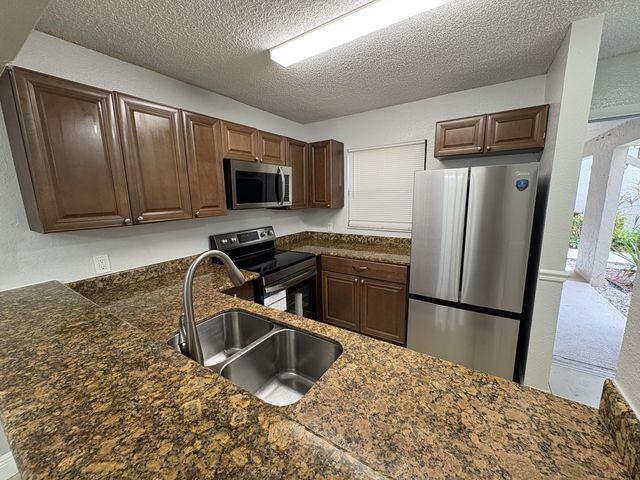 1541 Balfour Point Drive #A - Photo 4 of 8