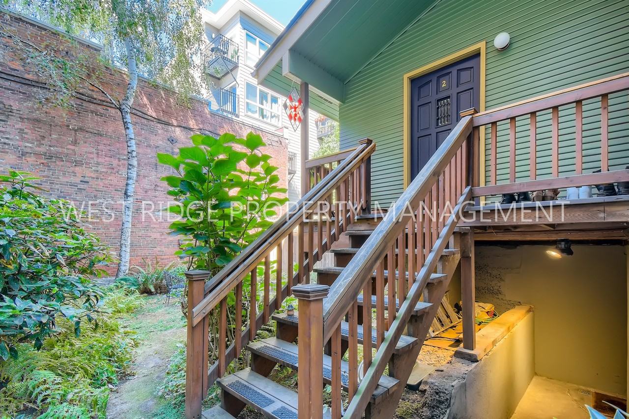 133 Nw Trinity Pl #2 - Photo 6 of 15