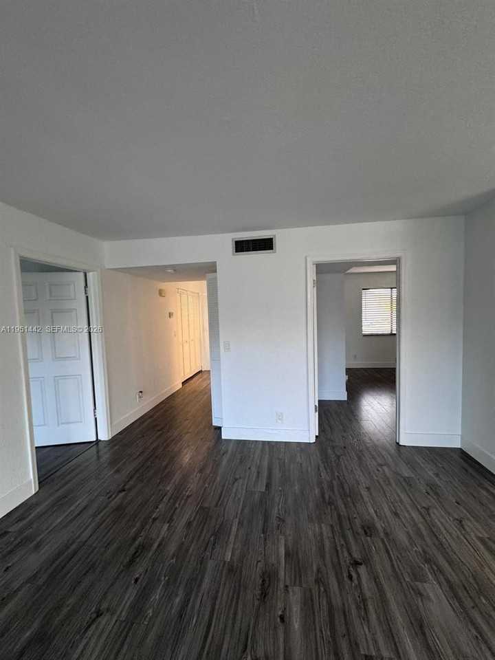 5917 Vía Vermilya - Photo 6 of 8