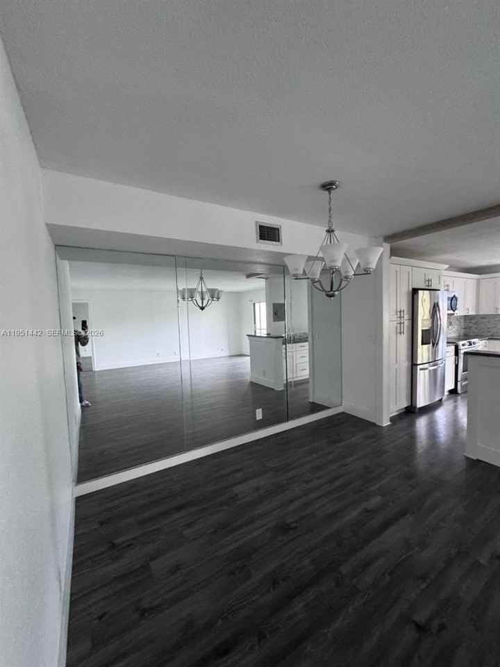 5917 Vía Vermilya - Photo 5 of 8