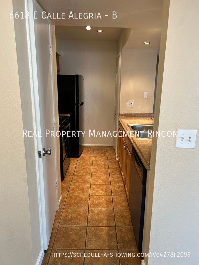 6618 E Calle Alegria #B - Photo 3 of 17