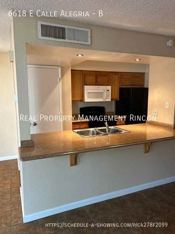 6618 E Calle Alegria #B - Photo 4 of 17