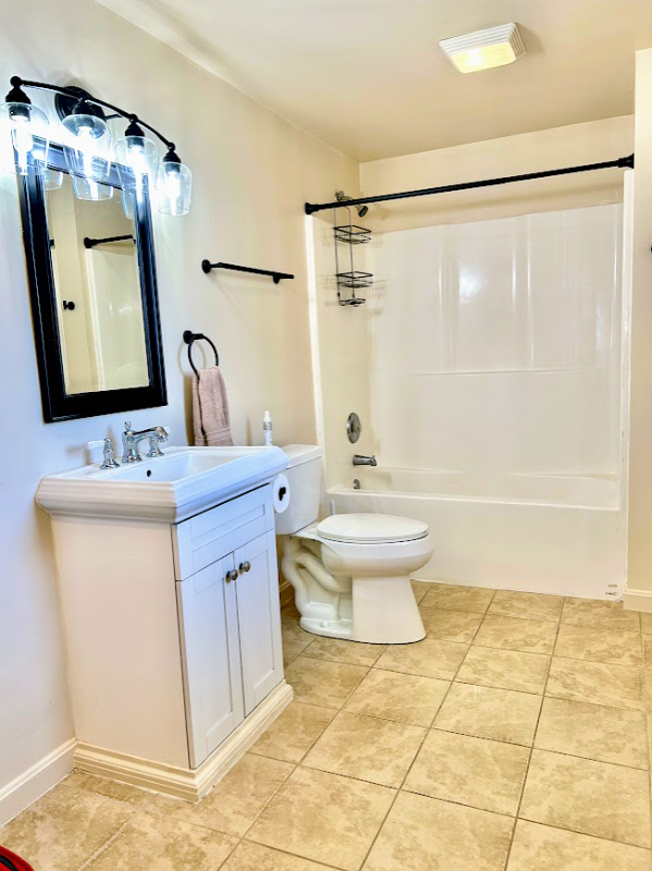 118 W Potomac St - Photo 2 of 10