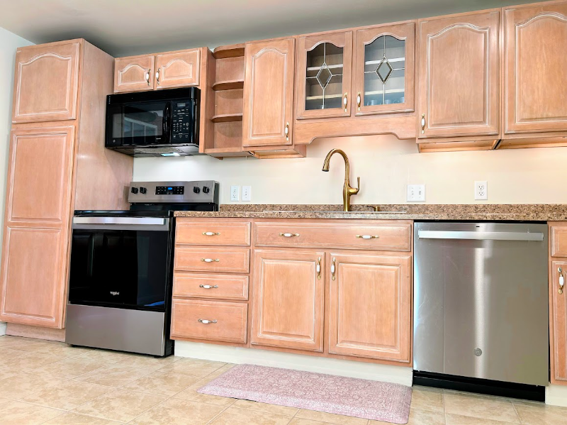 118 W Potomac St - Photo 5 of 10