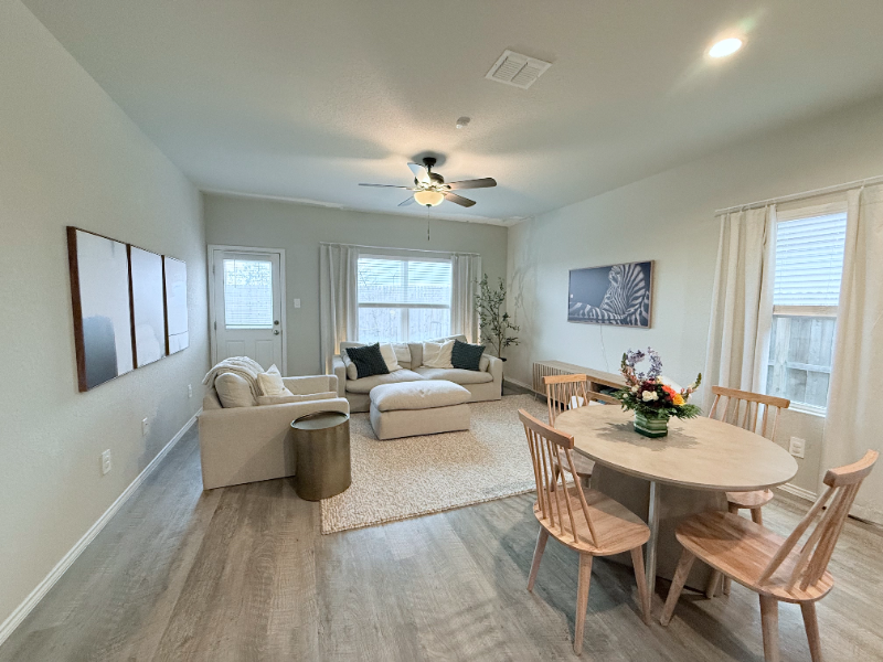 518 Pleasanton Way - Photo 3 of 30