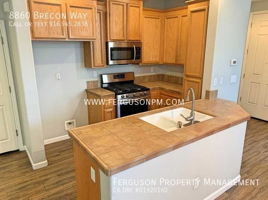 8860 Brecon Way - Photo 3 of 11