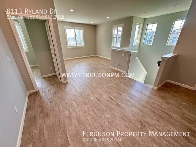 8113 Ryland Dr - Photo 3 of 27