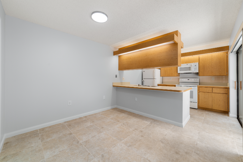 7507 75th Way - Photo 6 of 22