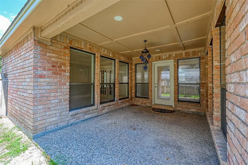 911 Montview Dr - Photo 7 of 20