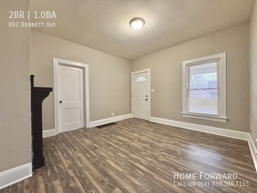 852 Bennett Ave - Photo 3 of 13