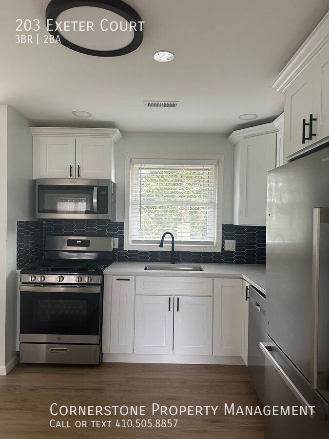 203 Exeter Ct - Photo 4 of 12