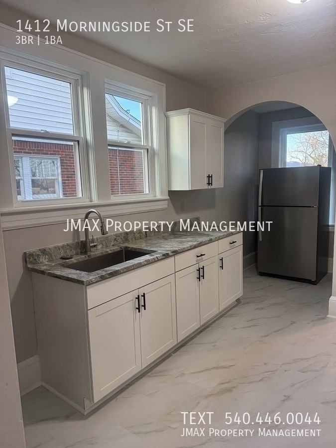 1412 Morningside St Se - Photo 5 of 13