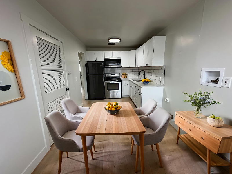 1340 S St #11 - Photo 4 of 21