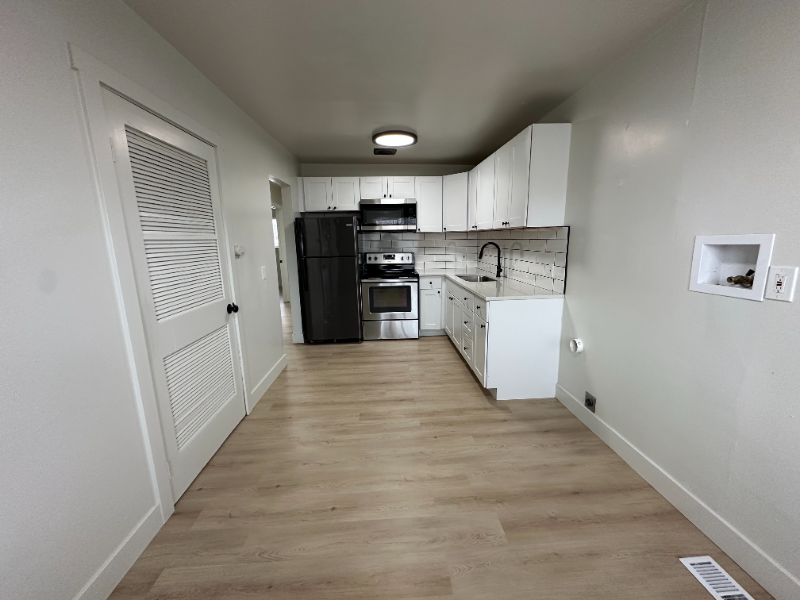 1340 S St #11 - Photo 5 of 21